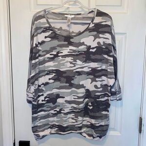 Just Be.. Black Grey White Camo Short Sleeve Top